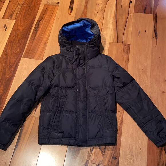 NWOT~ABERCROMBIE KIDS KEMPSHALL JACKET PUFFER DOWN EMBROIDERED ~ SIZE BOYS SMALL - Picture 1 of 8